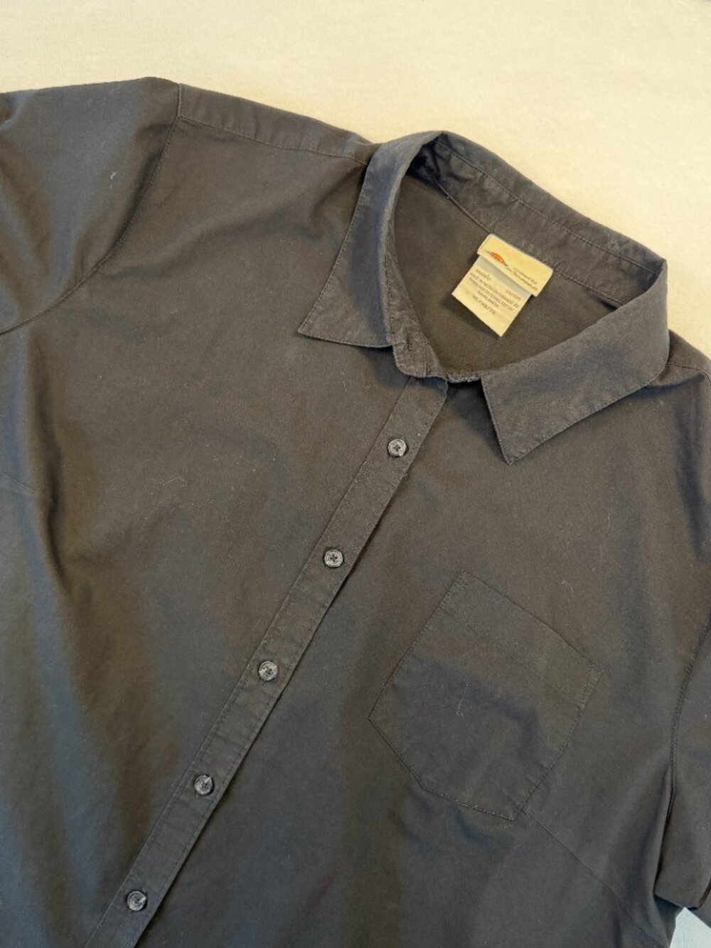 Dickies Black Work Shirt Short Sleeve Button Up Oversized Boxy Fit Minimalist - Picture 3 of 6